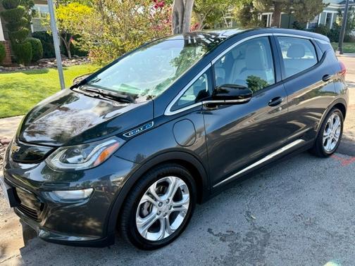 Gray 2018 Chevrolet Bolt EV LT