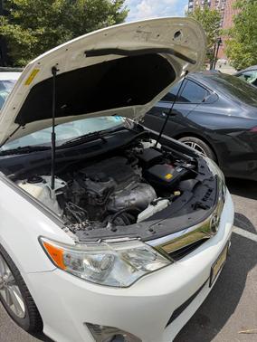 White 2014 Toyota Camry XLE