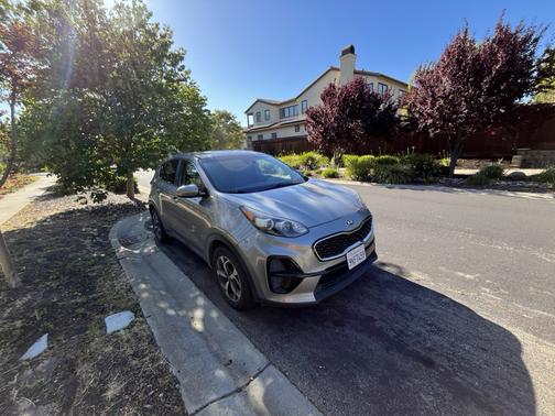 Gray 2021 Kia Sportage LX