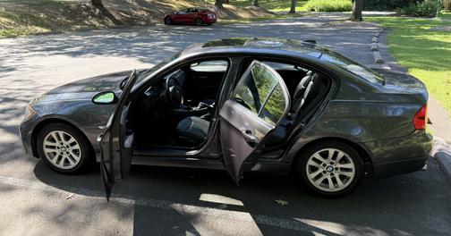 2006 BMW 325 i
