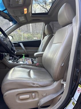 2013 Toyota Highlander SE