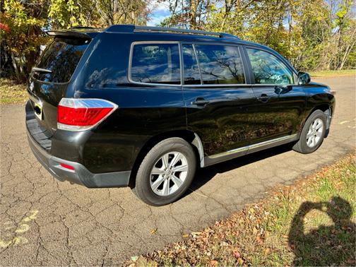 2013 Toyota Highlander SE