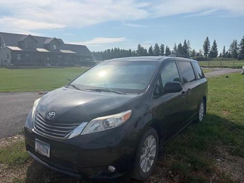 Black 2014 Toyota Sienna XLE