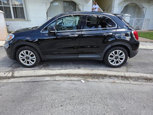 Black 2016 FIAT 500X Lounge