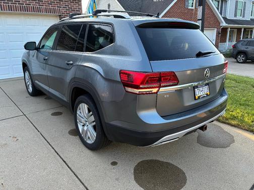 Gray 2019 Volkswagen Atlas 3.6L SE w/Technology