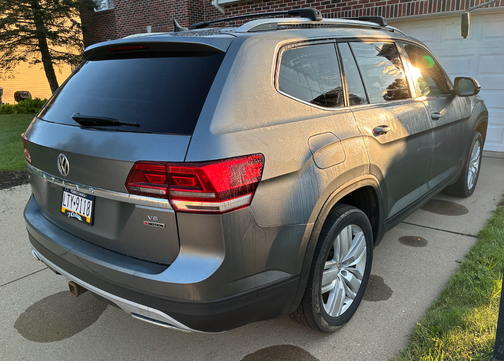 Gray 2019 Volkswagen Atlas 3.6L SE w/Technology