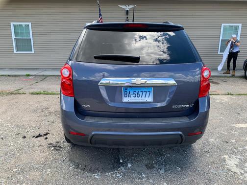 Blue 2013 Chevrolet Equinox 1LT