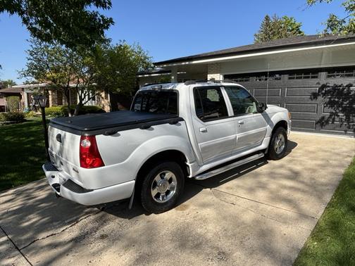 2005 Ford Explorer Sport Trac Adrenalin