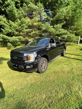 Black 2019 Ford F-150 XLT