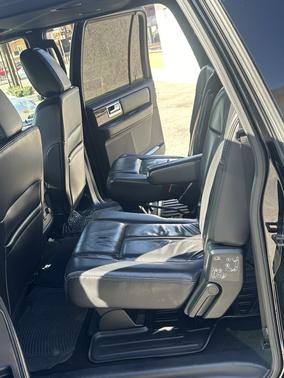 2017 Lincoln Navigator L Select