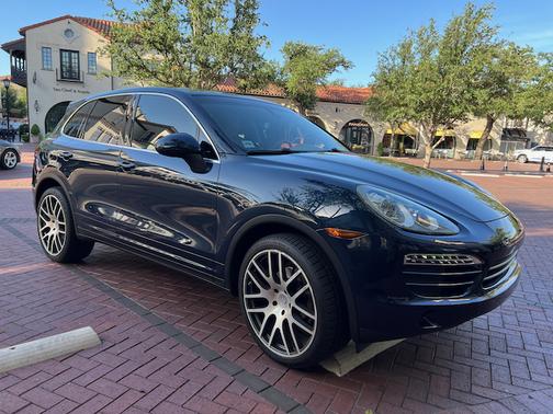 2013 Porsche Cayenne Base