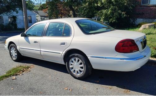 2001 Lincoln Continental Base