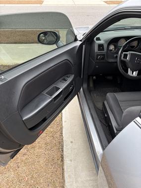 2014 Dodge Challenger SXT