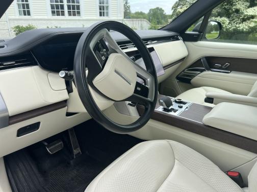 2023 Land Rover Range Rover P530 SE SWB