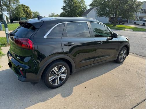 2022 Kia Niro Plug-In Hybrid EX Premium