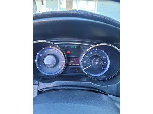 2013 Hyundai SONATA SE