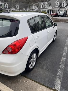 2010 Nissan Versa 1.8 SL