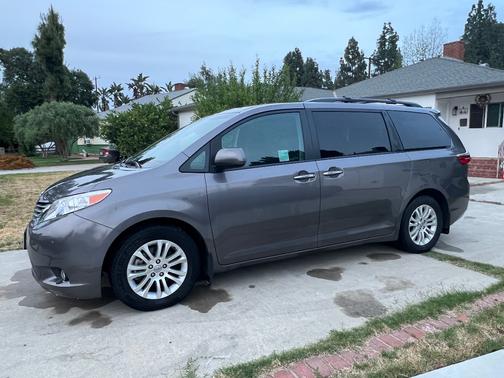 2017 Toyota Sienna XLE Premium