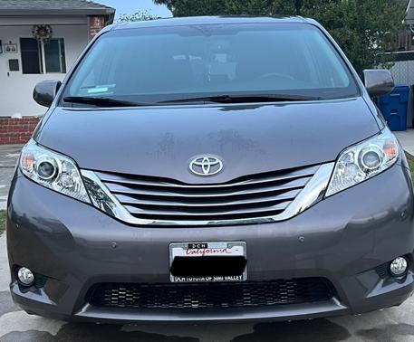 2017 Toyota Sienna XLE Premium
