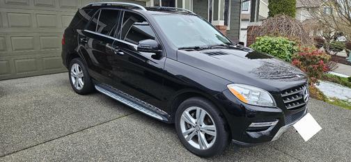 Black 2015 Mercedes-Benz M-Class ML 350 4MATIC