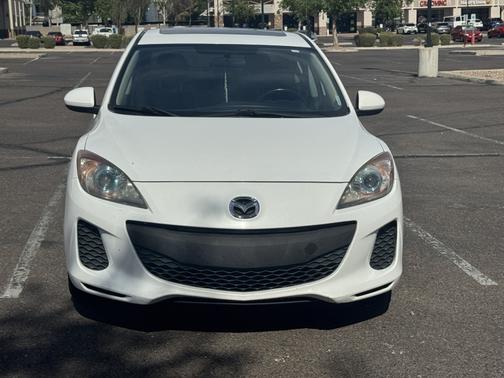 White 2013 Mazda Mazda3 i Grand Touring