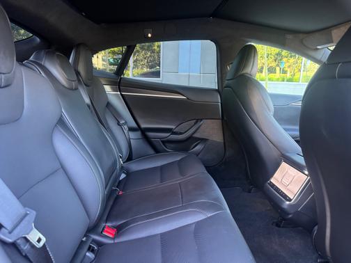2024 Tesla Model S Plaid