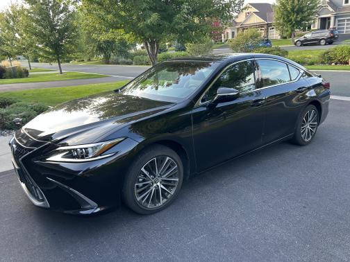 2022 Lexus ES 350 Base