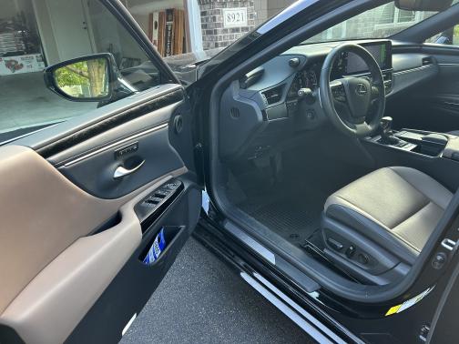 2022 Lexus ES 350 Base
