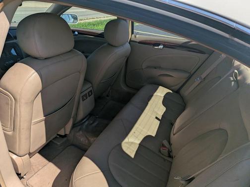White 2006 Buick Lucerne CXS