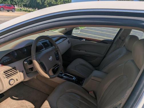White 2006 Buick Lucerne CXS