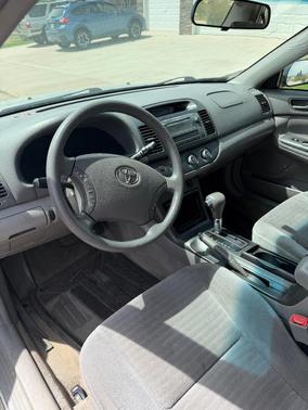 Silver 2005 Toyota Camry LE