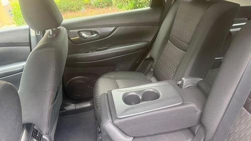Silver 2018 Nissan Rogue SV