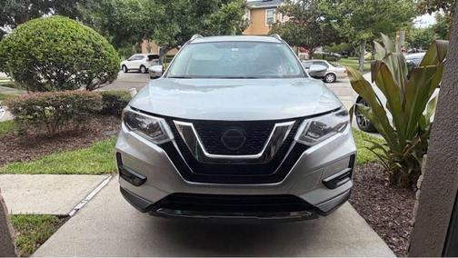 Silver 2018 Nissan Rogue SV