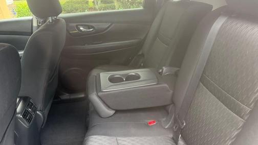 Silver 2018 Nissan Rogue SV