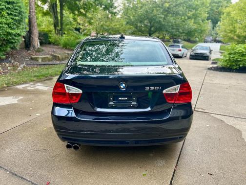 Blue 2006 BMW 330 i