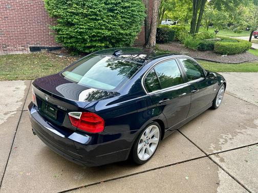 Blue 2006 BMW 330 i