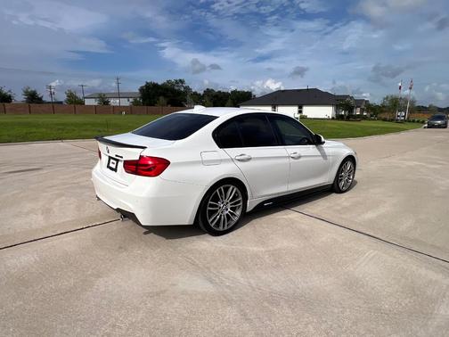 White 2017 BMW 340 i
