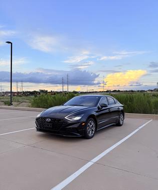 Black 2023 Hyundai SONATA SEL
