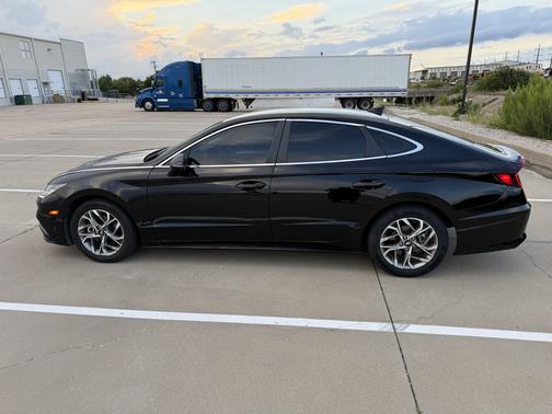 Black 2023 Hyundai SONATA SEL