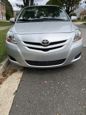 Gray 2007 Toyota Yaris Base