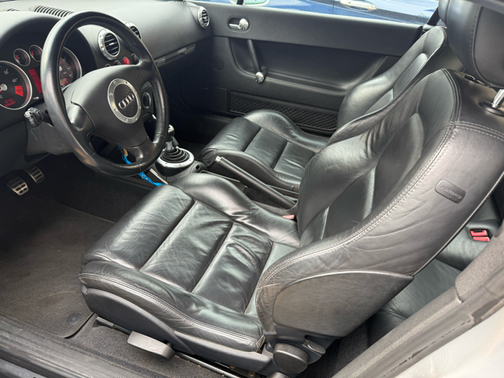 2002 Audi TT quattro