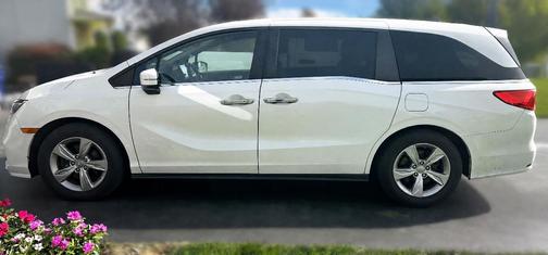 White 2019 Honda Odyssey EX-L