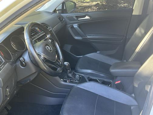 White 2018 Volkswagen Tiguan 2.0T SE
