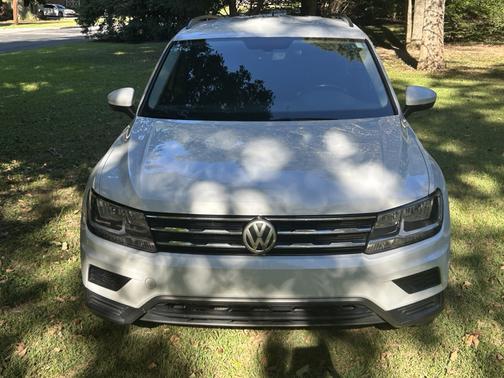 White 2018 Volkswagen Tiguan 2.0T SE