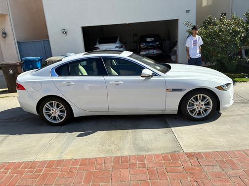 2018 Jaguar XE 25t Premium