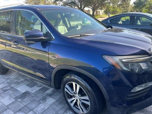 Blue 2017 Honda Pilot EX-L