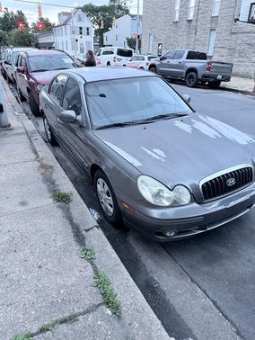 Gray 2004 Hyundai SONATA Base