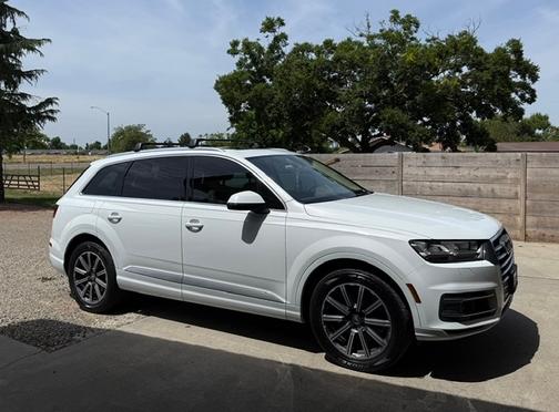 White 2017 Audi Q7 3.0T Premium Plus