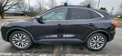 2020 Ford Escape Titanium Hybrid