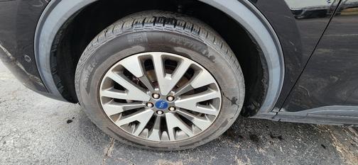 2020 Ford Escape Titanium Hybrid